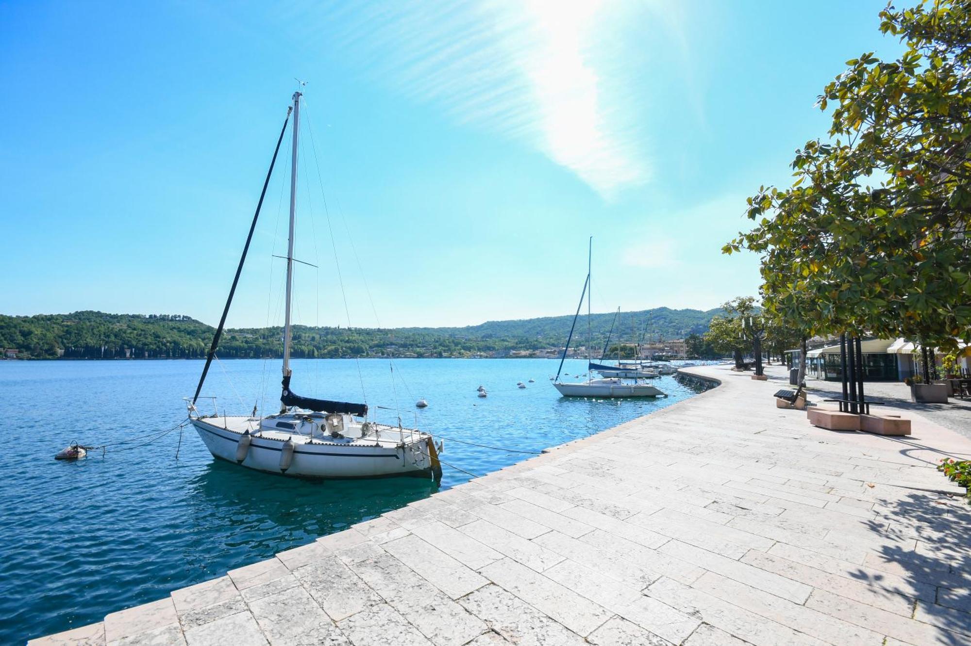Bellavista - Garda Leisure Apartment Salo Exterior photo